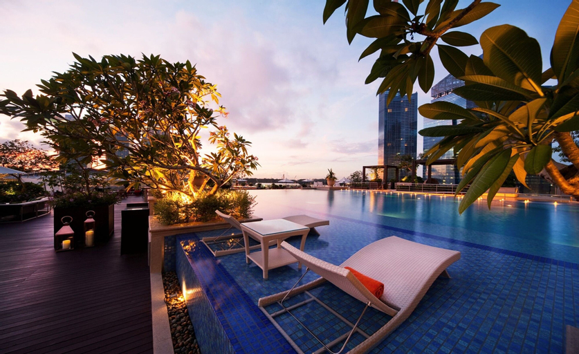Swimming Pool 13