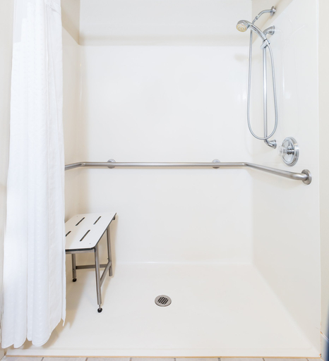 Bathroom 3, Holiday Inn Express & Suites BURLINGTON - MOUNT HOLLY by IHG, Burlington