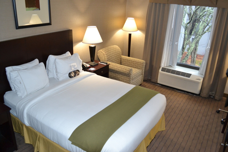Bedroom 4, Holiday Inn Express BROCKTON - BOSTON by IHG, Plymouth