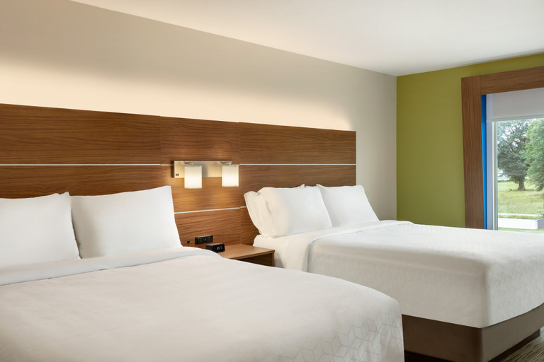 Bedroom 3, Holiday Inn Express & Suites SEARCY by IHG, White