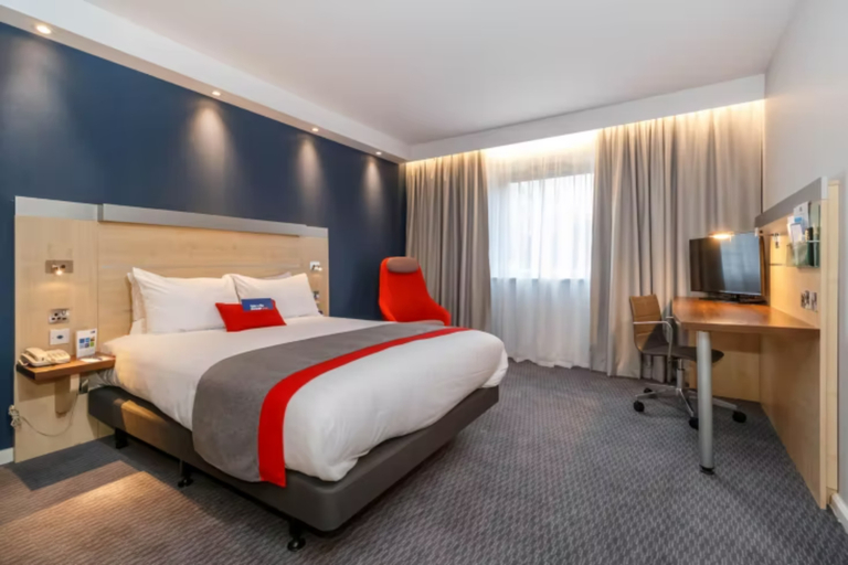 Bedroom 2, Holiday Inn Express BIRMINGHAM - WALSALL by IHG, Walsall