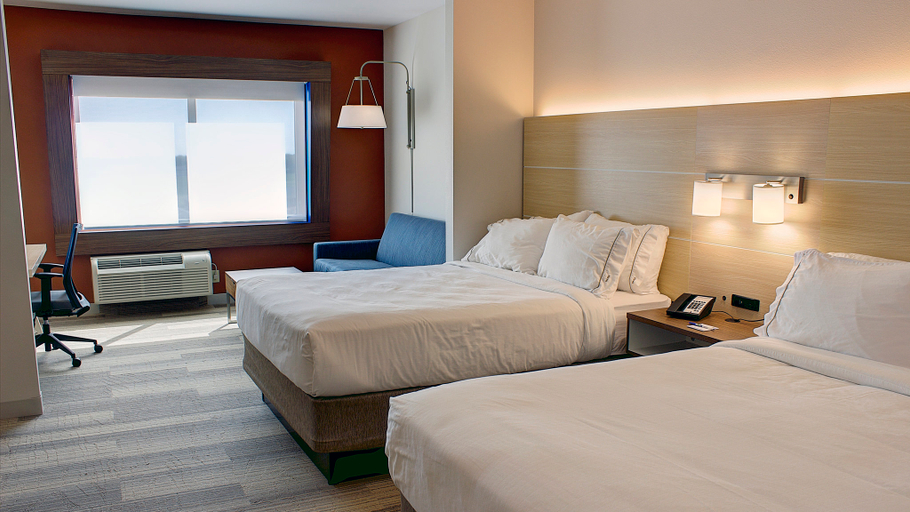 Bedroom 5, Holiday Inn Express & Suites SPENCER by IHG, Clay