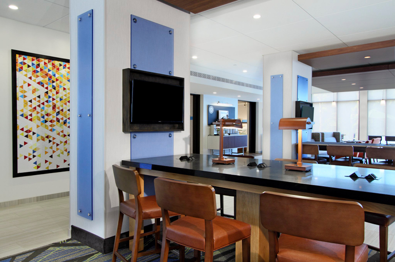 Food & Drinks 5, Holiday Inn Express JASPER by IHG, Walker