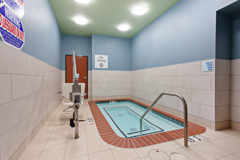 Sport & Beauty 2, Holiday Inn Express & Suites OAKLAND-AIRPORT, Alameda