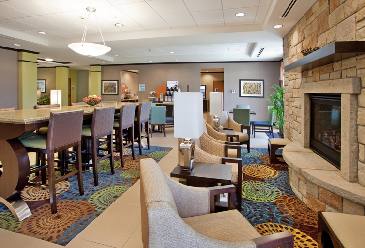 Food & Drinks 2, Holiday Inn Express & Suites ST. JOSEPH by IHG, Buchanan