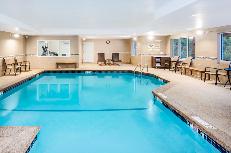 Sport & Beauty 3, Holiday Inn Express & Suites HAMPTON SOUTH-SEABROOK, Rockingham
