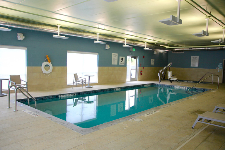 Sport & Beauty 2, Holiday Inn Express & Suites OSWEGO by IHG, Oswego