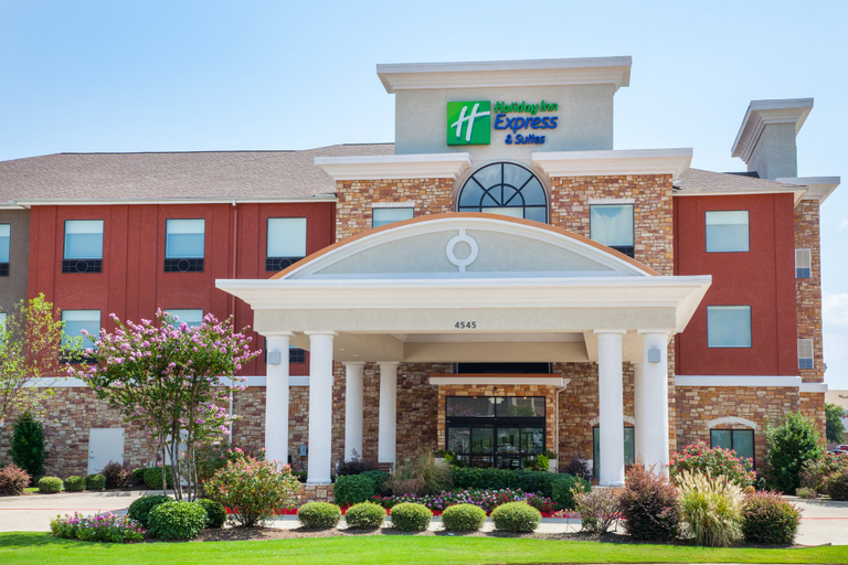 Exterior & Views 2, Holiday Inn Express & Suites TEXARKANA by IHG, Bowie