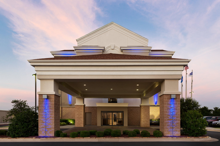 Holiday Inn Express & Suites SHAWNEE I-40, Pottawatomie