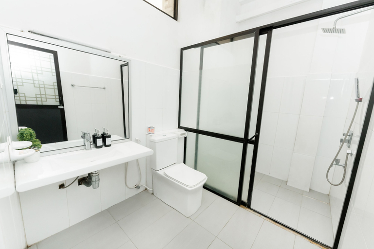 Bathroom 5, Hotel Vacanza, Weligama