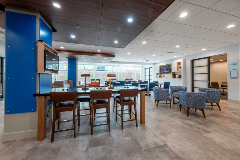 Food & Drinks 4, Holiday Inn Express & Suites STAUNTON by IHG, Augusta