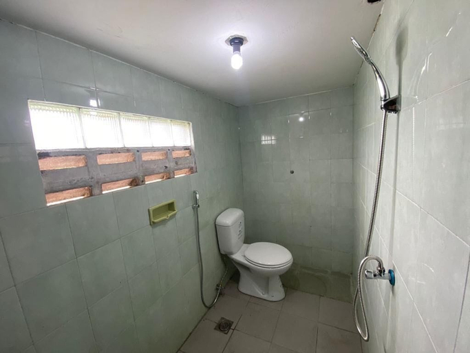 Bathroom 3, Omah Sawah Homestay, Sleman