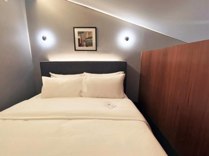 Bedroom 25