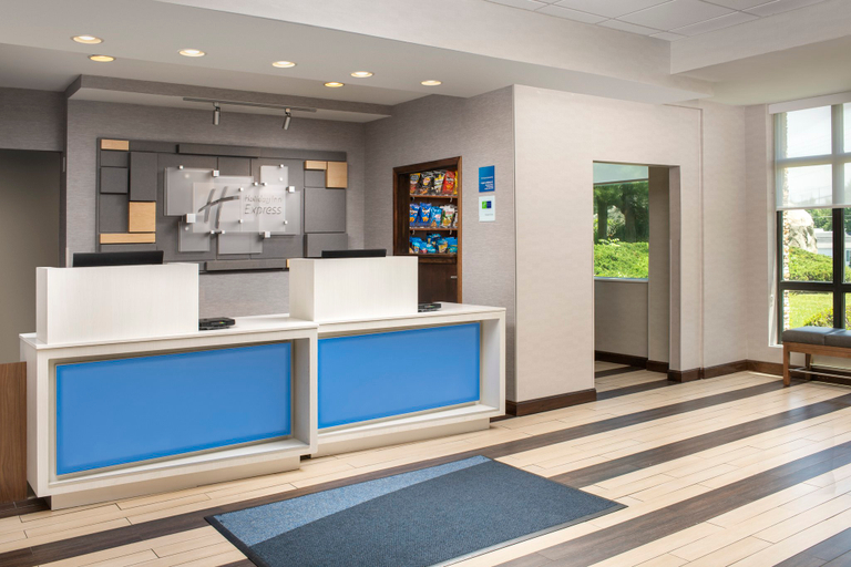 Public Area 3, Holiday Inn Express BOSTON - SAUGUS by IHG, Essex