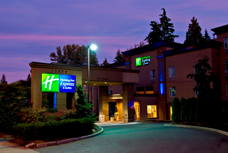Exterior & Views 2, Holiday Inn Express & Suites SURREY by IHG, Greater Vancouver