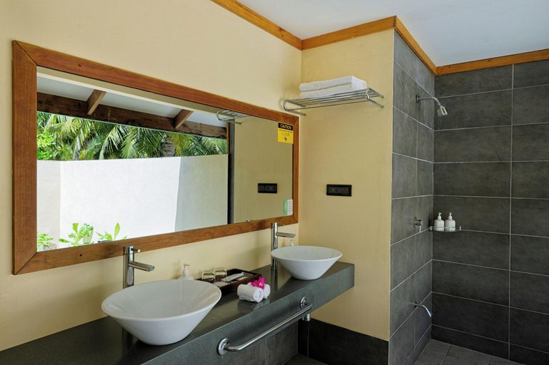Bathroom 5, Canareef Resort Maldives