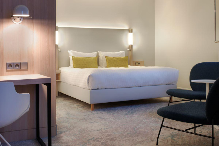 Bedroom 3, The Jangle Hotel Paris Charles de Gaulle airport, Seine-et-Marne