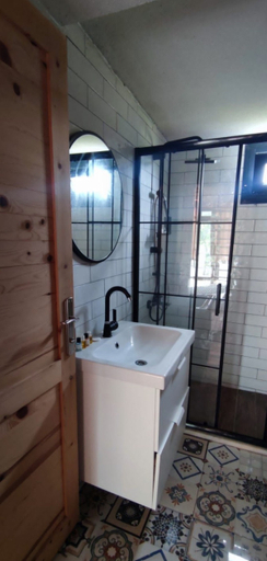 Bathroom 5, Puerta Villa, Şile