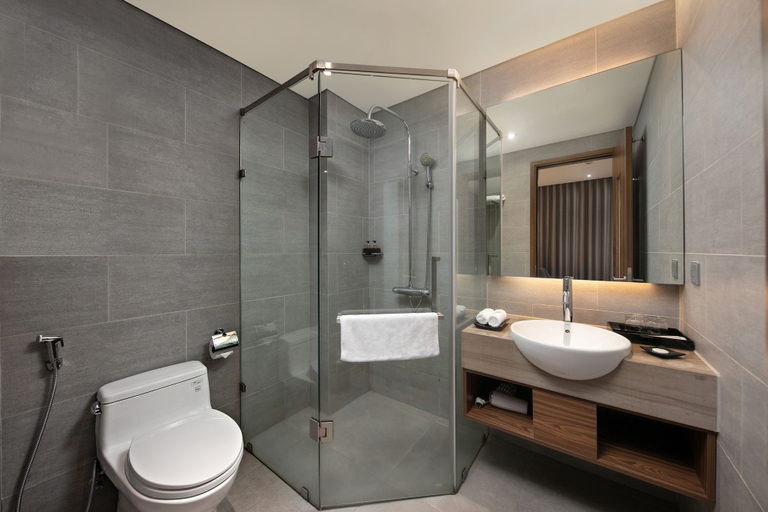 Bathroom 5, Avora Hotel, Da Nang