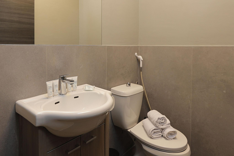 Bathroom 10