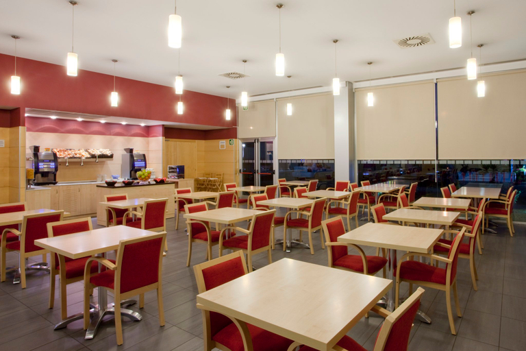 Food & Drinks 3, Holiday Inn Express MALAGA AIRPORT by IHG, Málaga