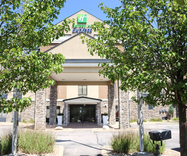 Exterior & Views 2, Holiday Inn Express CEDAR RAPIDS (COLLINS RD) by IHG, Linn