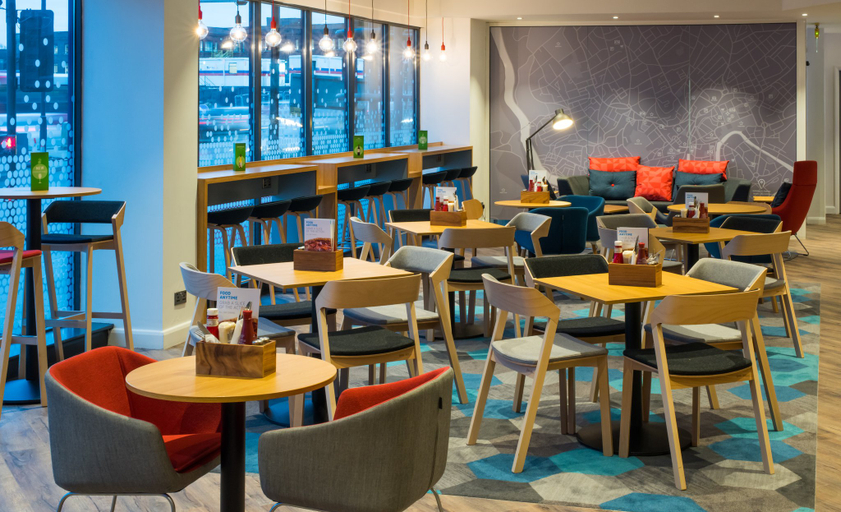 Food & Drinks 2, Holiday Inn Express BRISTOL CITY CENTRE by IHG, Bristol