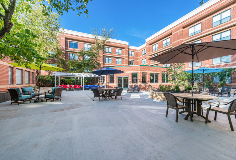 Exterior & Views 2, Holiday Inn Express NAPERVILLE by IHG, Dupage