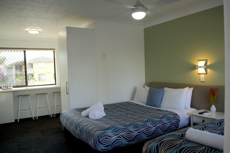 Bedroom 2, Gold Coast Inn, Gold Coast