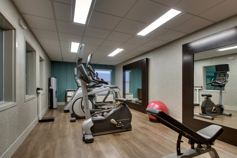 Others 3, Holiday Inn Express HORSE CAVE by IHG, Hart