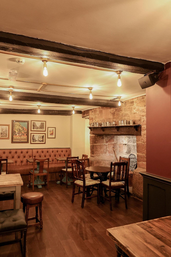 Food & Drinks 5, The Turks Head, Devon
