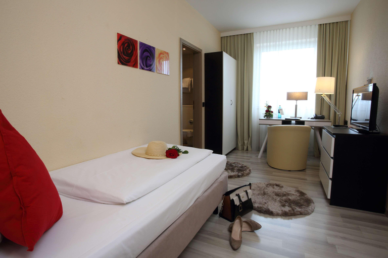 Bedroom 3, Best Western Hotel Rosenau, Wetteraukreis