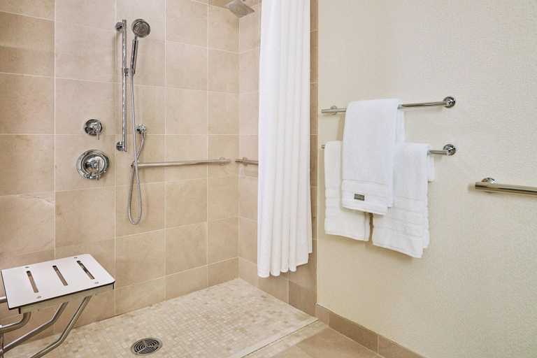 Bathroom 25