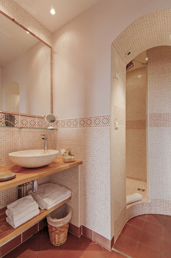 Bathroom 4, Hotel Villa Roseraie, Alpes-Maritimes