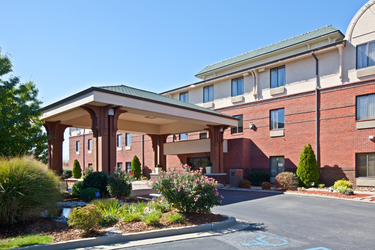 Exterior & Views 1, Holiday Inn Express CORYDON by IHG, Harrison
