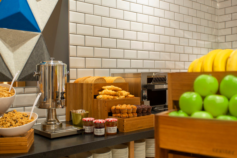Food & Drinks 4, Holiday Inn Express BARROW-IN-FURNESS by IHG, Cumbria