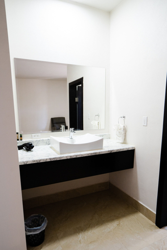 Bathroom 5, HOTEL & RV PARK ROSA EVELYN, Ensenada