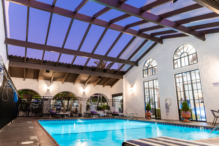 Sport & Beauty 2, Holiday Inn Express SAN CLEMENTE N � BEACH AREA by IHG, Orange