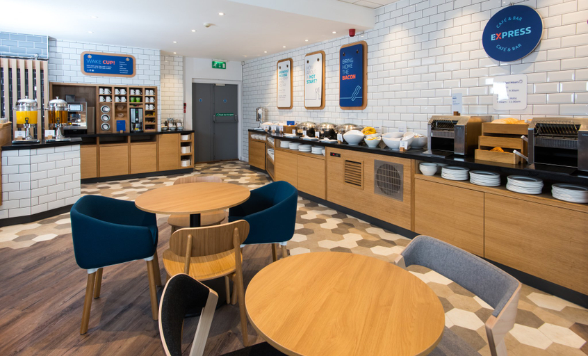 Food & Drinks 3, Holiday Inn Express BRISTOL CITY CENTRE by IHG, Bristol