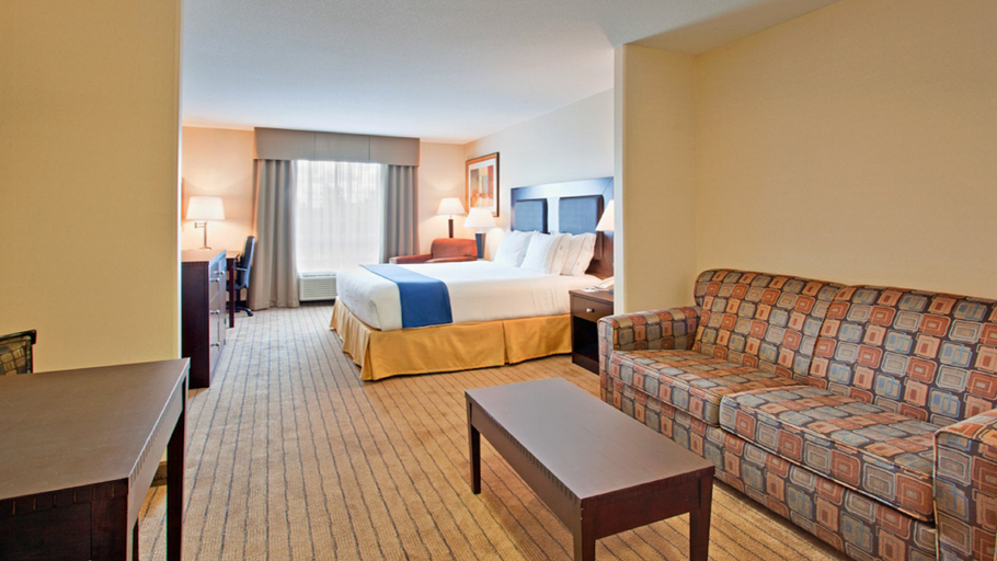 Bedroom 4, Holiday Inn Express & Suites SWIFT CURRENT by IHG, Division No. 8