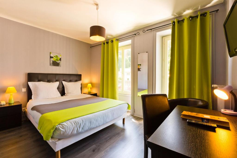 Bedroom 5, Hotel De La Poste Pontgibaud, Puy-de-Dôme