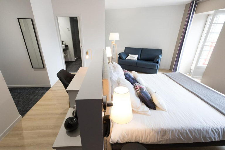 Bedroom 3, Logis Hotel Du Fronton-Agian, Pyrénées-Atlantiques