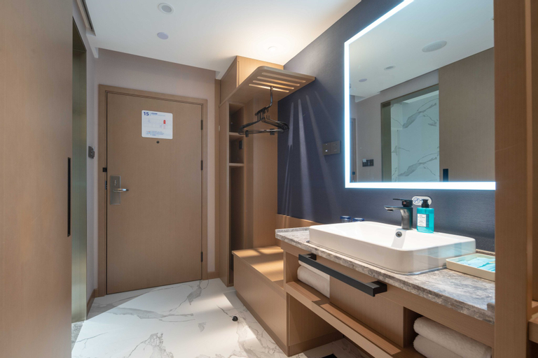 Holiday Inn Express NANCHANG BAYI SQUARE - Tap to explore photos
