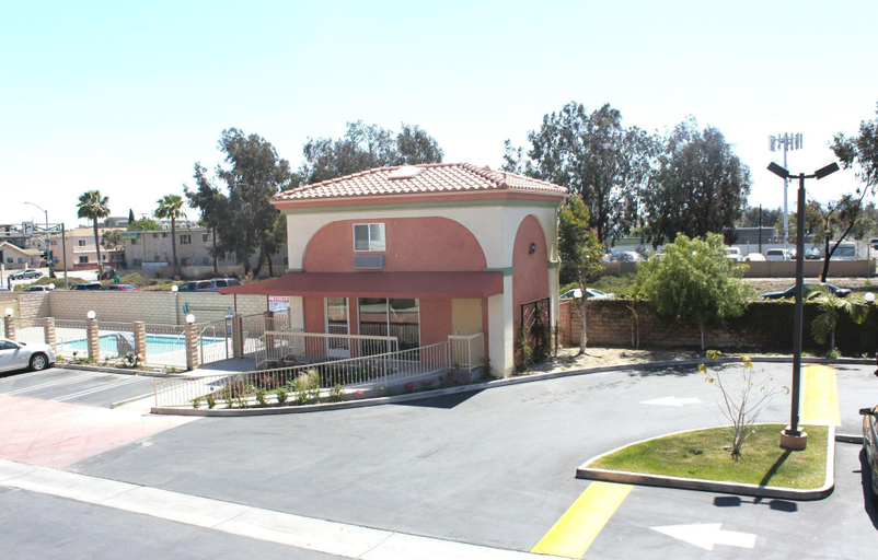 Exterior & Views 2, Crystal Inn & Suites, Los Angeles
