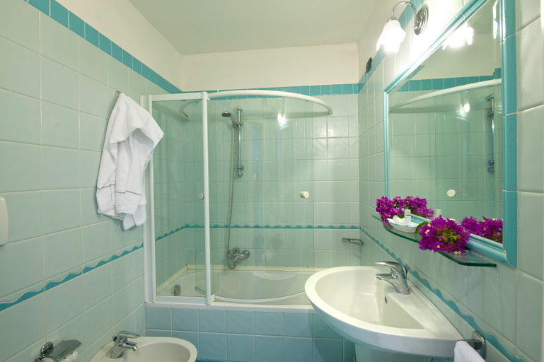 Bathroom, La Pergola Amalfi , Salerno