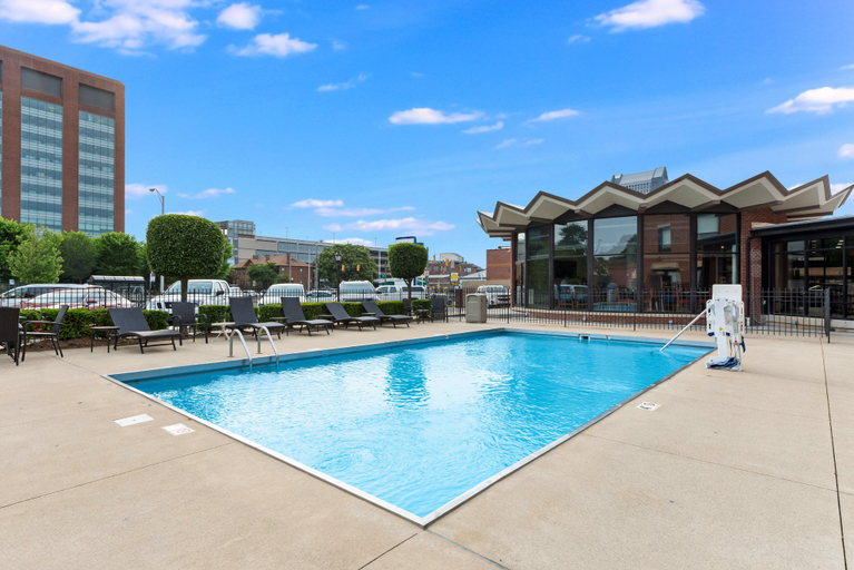 Sport & Beauty 2, Holiday Inn Express COLUMBUS DOWNTOWN by IHG, Franklin