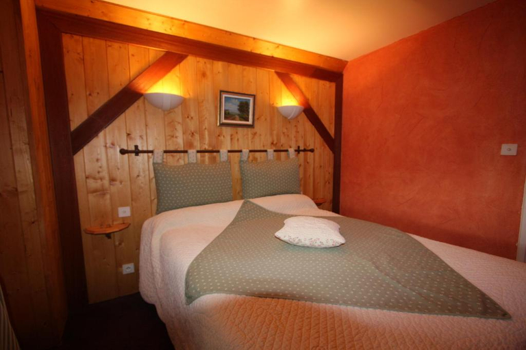 Bedroom 4, Logis Hotel Brunel Le Rocher Blanc, Lozère
