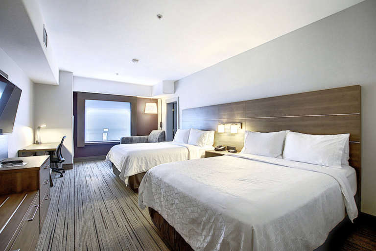 Bedroom 3, Holiday Inn Express & Suites AIRPORT-CALGARY by IHG, Division No. 6