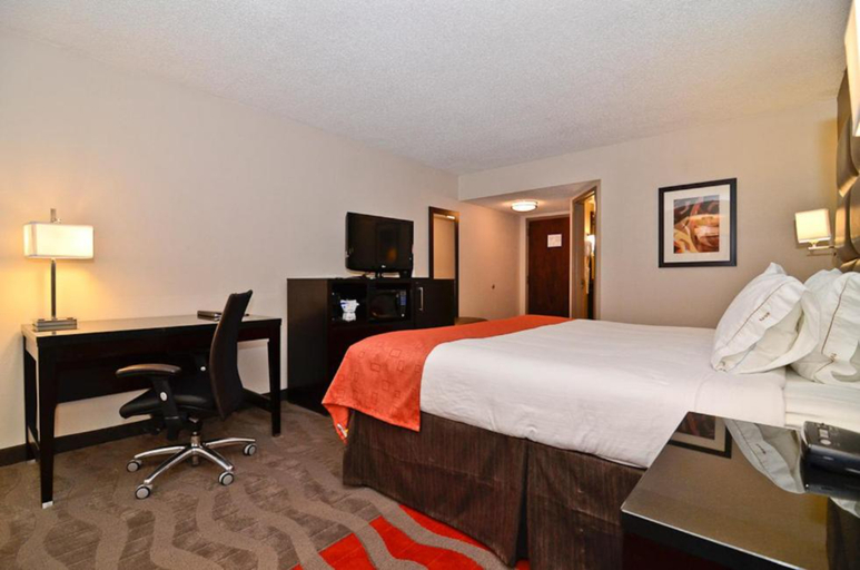 Bedroom 5, Holiday Inn Express BURLINGTON by IHG, Alamance