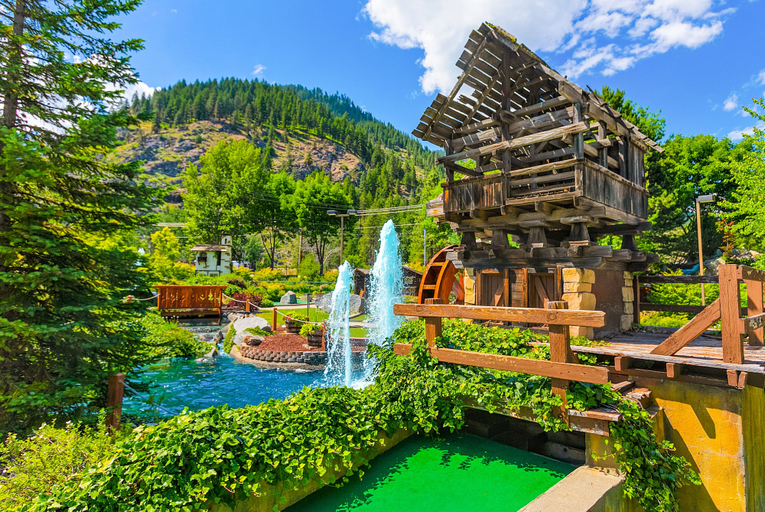 Exterior & Views 2, Icicle Village Winter Wonderland. Pool, Chelan